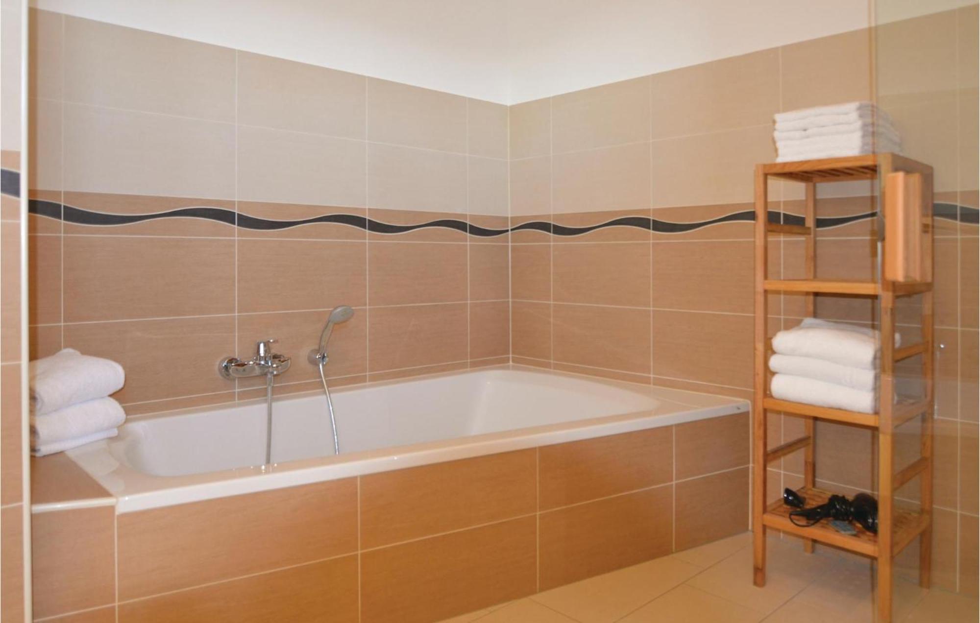 Stunning Apartment In Dagebuell With Wifi Luaran gambar